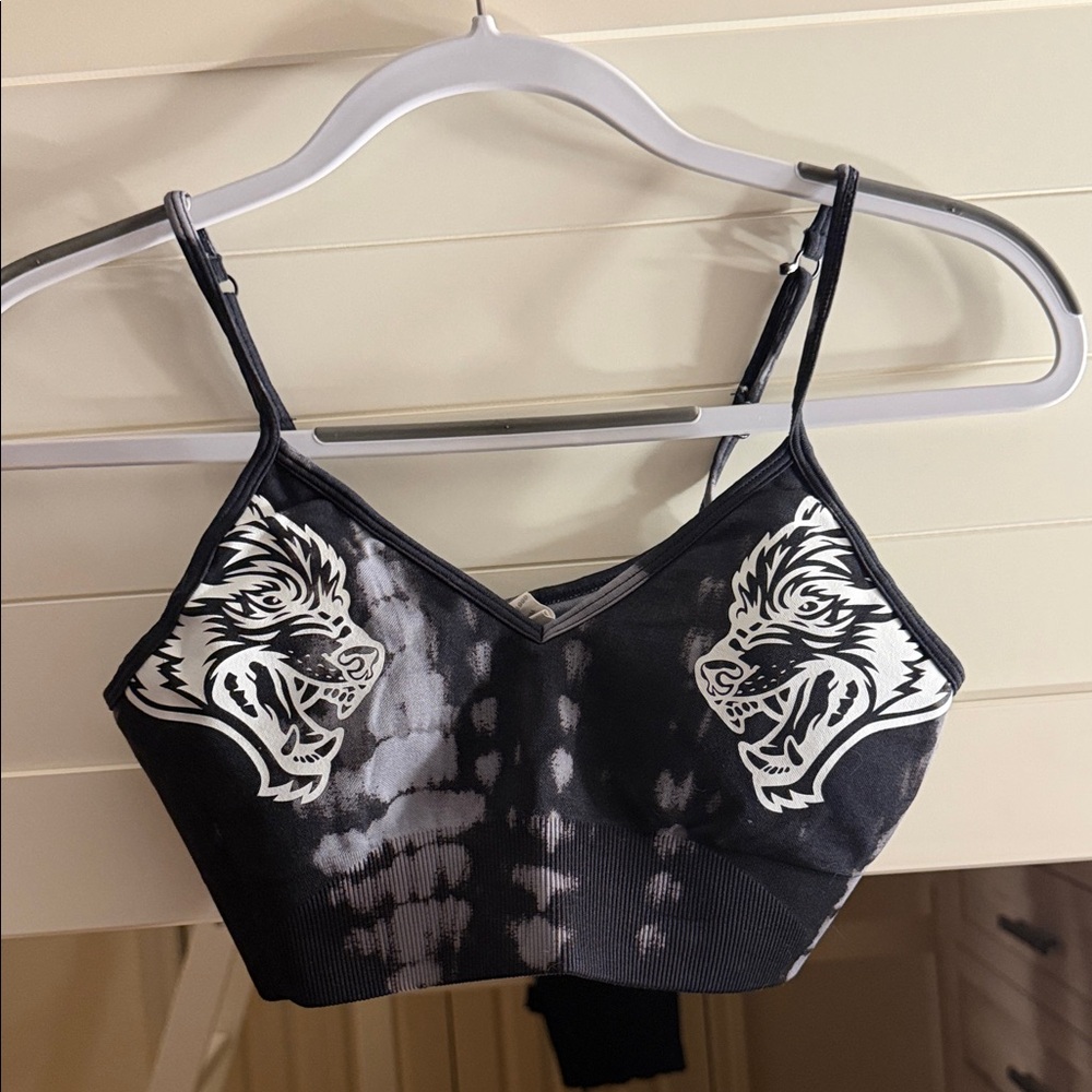 Black Padded Tie-Dye Wolf Print Sports Bra